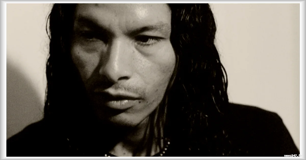 A. Chal, le chanteur péruvien qui réinvente la musique latino en réhabilitant ses racines