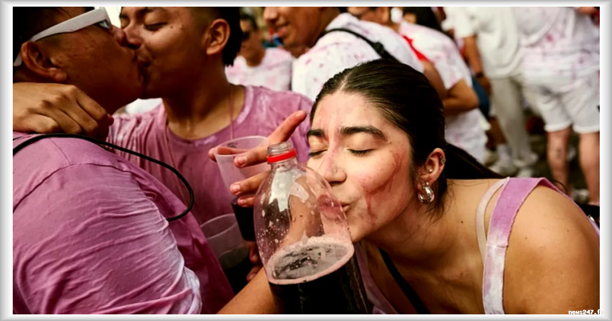 À Haro, la bataille du vin transforme la ville en mer rouge pour la traditionnelle fête de La Rioja