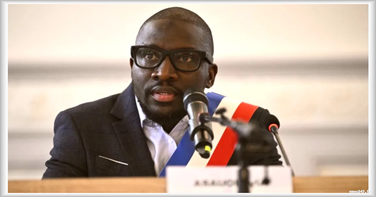 Accusations de slogan nazi : le maire LFI de La Courneuve supprime sa publication