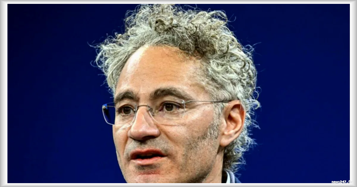 Alex Karp (Palantir) met en garde contre les risques de l’IA en critiquant OpenAI et Anthropic
