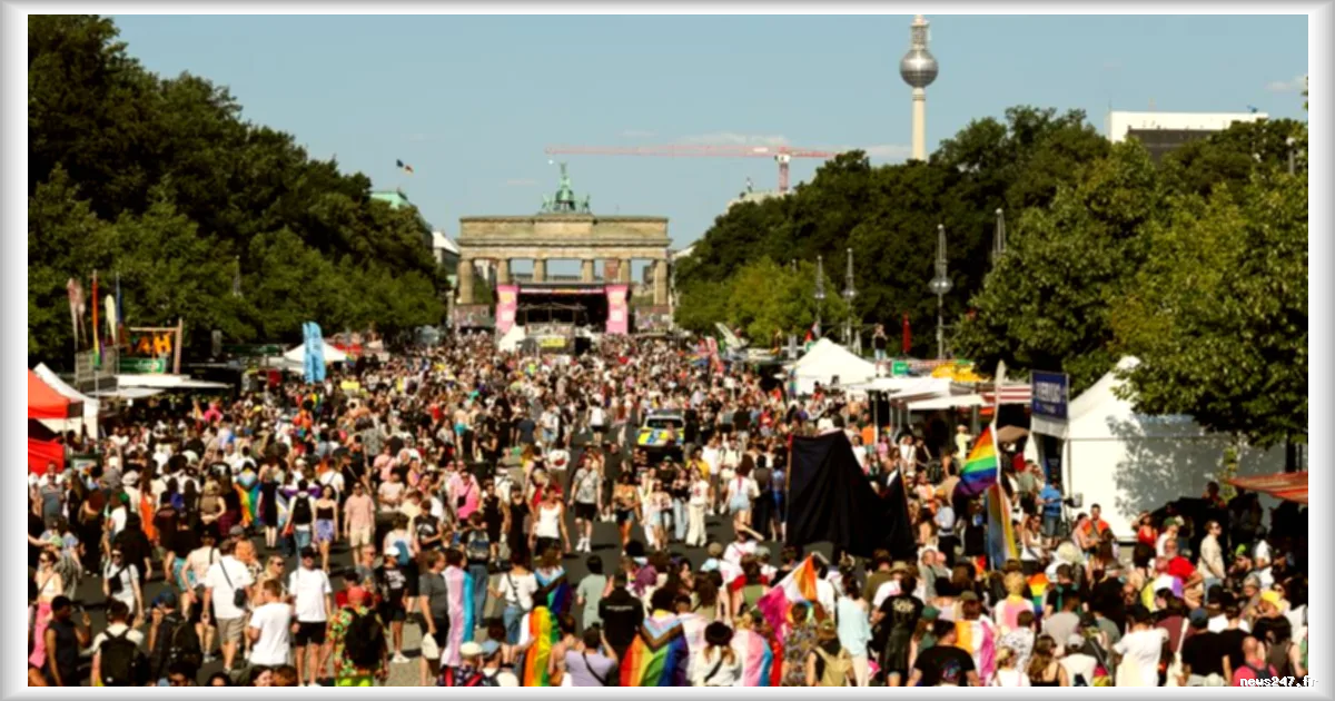 Allemagne : plusieurs blessés en marge de la gay pride à Berlin après un probable incident impliquant une voiture
