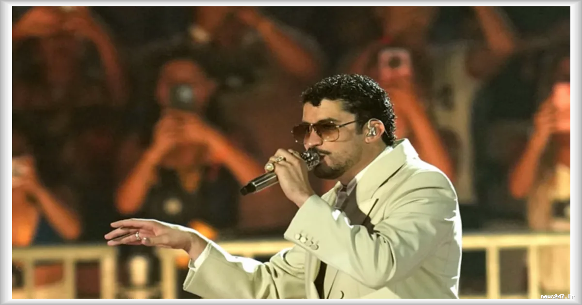 Bad Bunny lance sa tournée « Debí tirar más fotos world tour » en Espagne