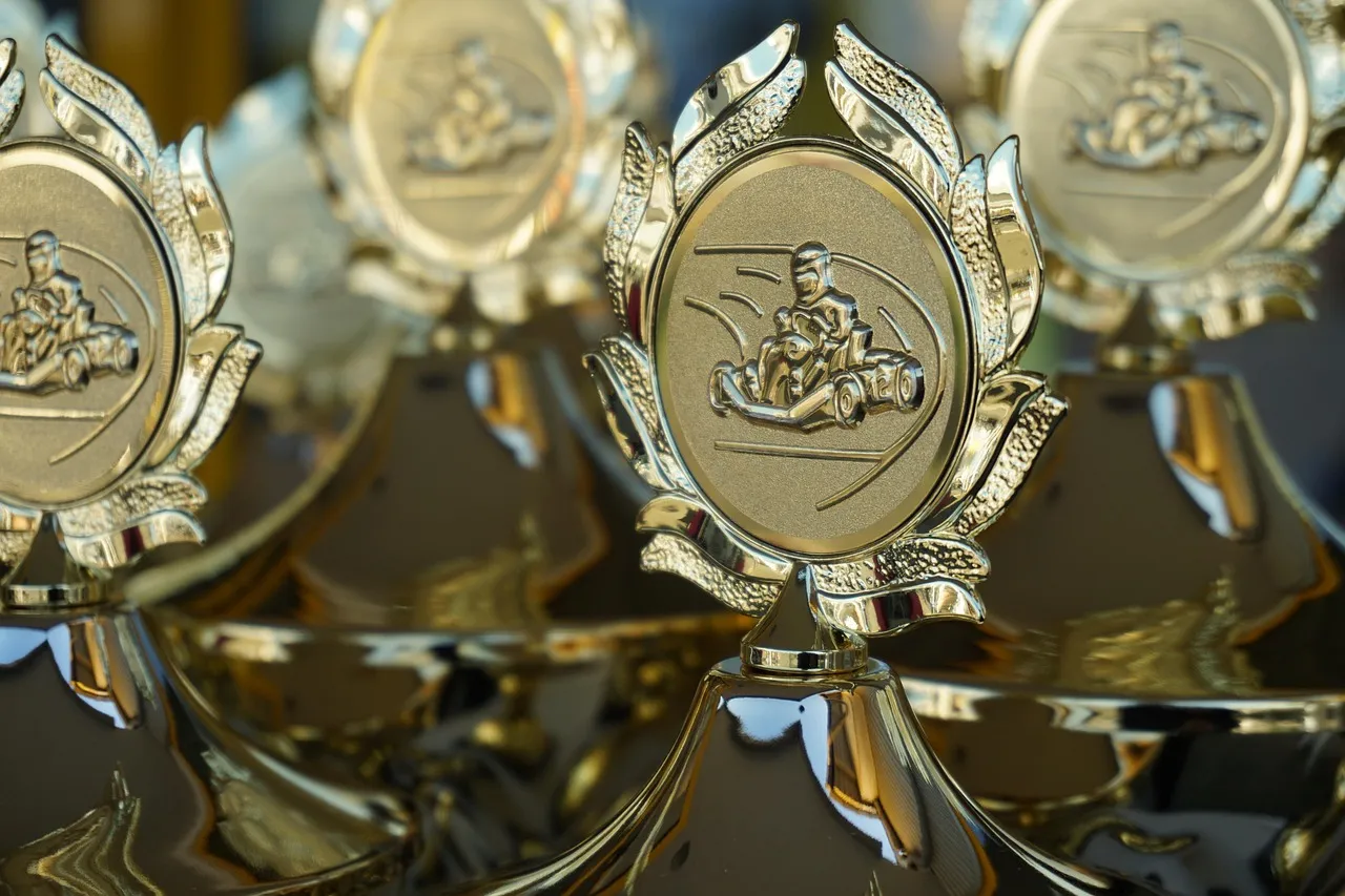 Berlinale 2026 : « Yellow Letters » d’Ilker Catak remporte l’Ours d’or, Sandra Hüller récompensée pour son rôle dans « Rose »