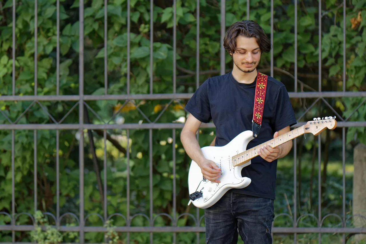 Bombay: une route musicale qui provoque les riverains