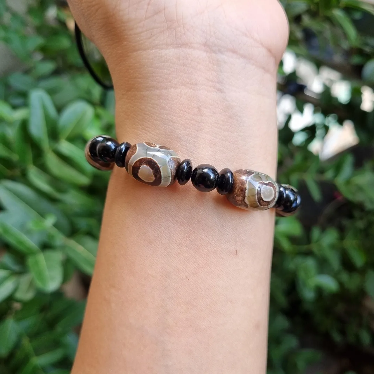 Braquage d'une bijouterie à Connerré : les commerçants témoignent