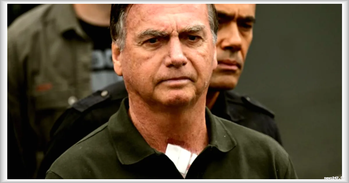 Brésil : Jair Bolsonaro convoqué par la police après la découverte d'une arme à feu en sa possession