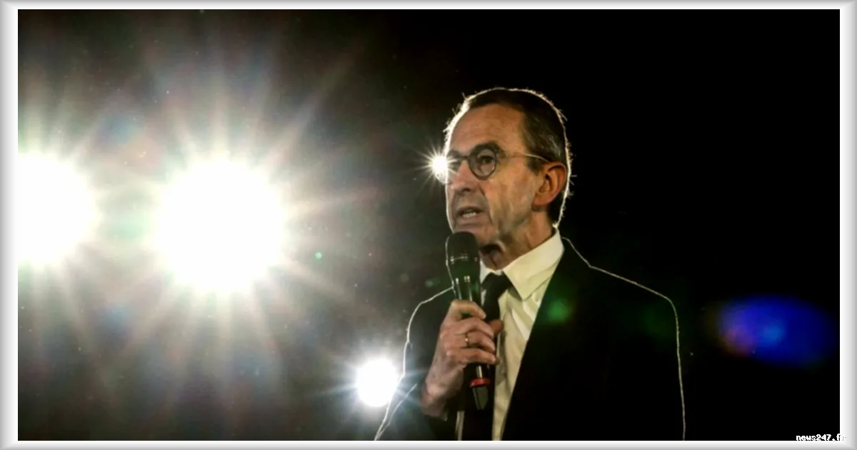 Bruno Retailleau affine sa strategie pour asseoir son autorite a droite