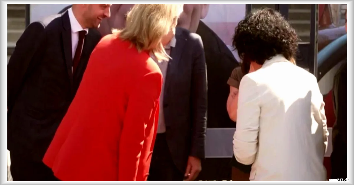 Cécile Kohler et Jacques Paris, anciens otages en Iran, retirent leurs portraits devant l’Assemblée nationale