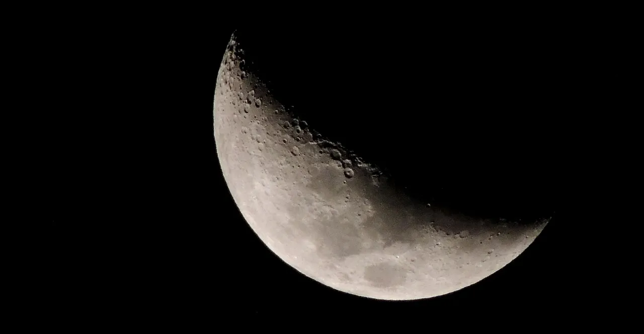 Climatisation nocturne : pourquoi son impact sur le réchauffement urbain est plus marqué la nuit ?