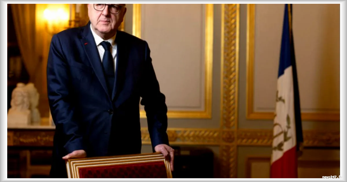 Conseil Constitutionnel : Le Président Richard Ferrand Met Fin aux Fonctions de Sa Secrétaire Générale