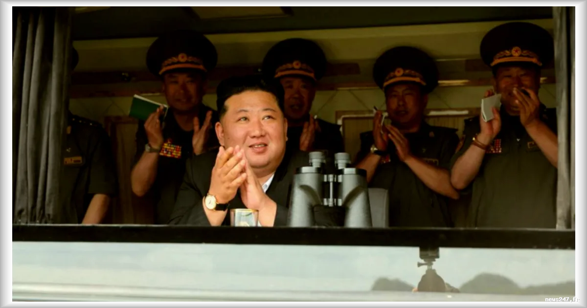 Corée du Nord : Kim Jong-un se déclare satisfait des nouveaux essais d'artillerie et de missiles