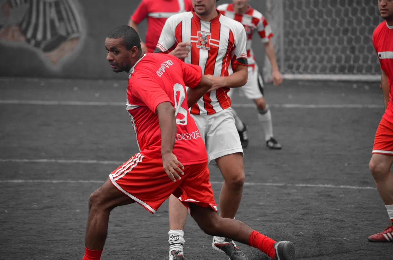 Crise interne à l’OM : des salariés dénoncent les agissements d’un membre du staff sportif proche de Benatia