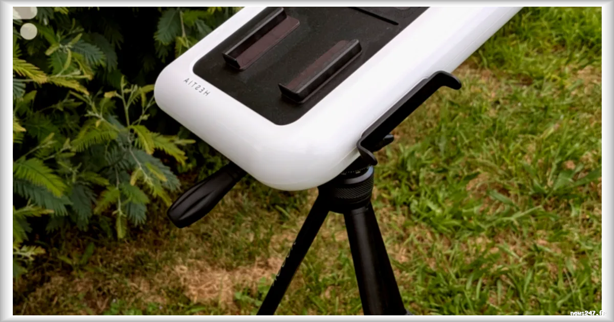 Découvrez le Vaonis Hestia, un appareil ludique et abordable pour transformer votre smartphone en télescope connecté