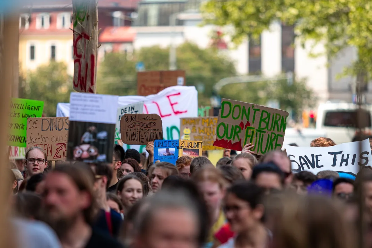 Décret sur les changements d’établissement scolaire : les syndicats dénoncent une sanction collective contre les élèves