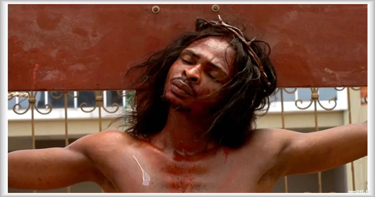 Des fidèles nigérians célèbrent Pâques à Lagos par une procession de rue