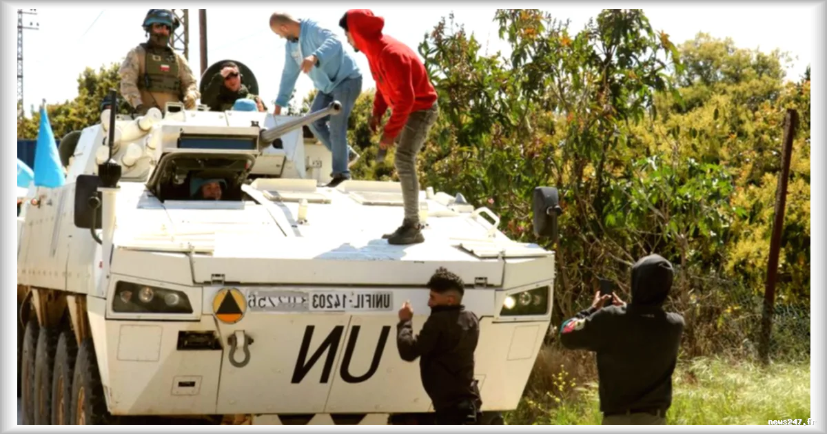 Des soldats israéliens percutent des véhicules de l'ONU au Liban avec un char, des dégâts importants signalés