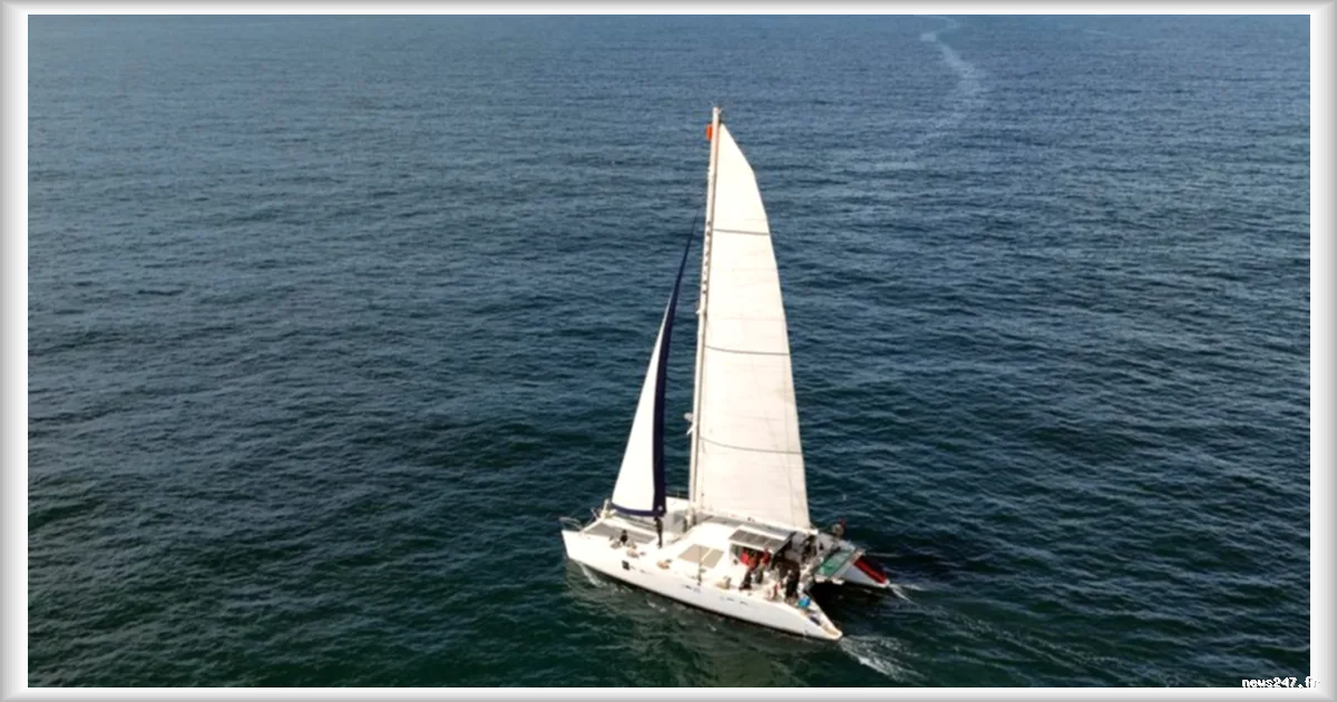 Disparition en mer : deux Français toujours recherchés après l’avarie de leur catamaran au large du Maroc