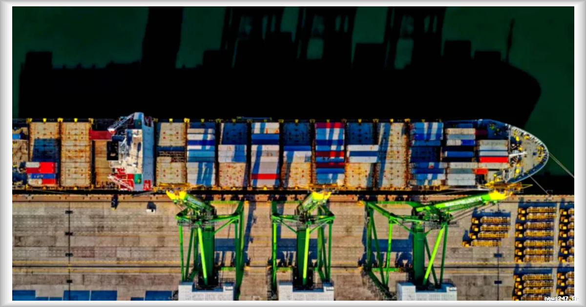 Droits de douane : la justice américaine ordonne l’arrêt des taxes et le remboursement aux entreprises