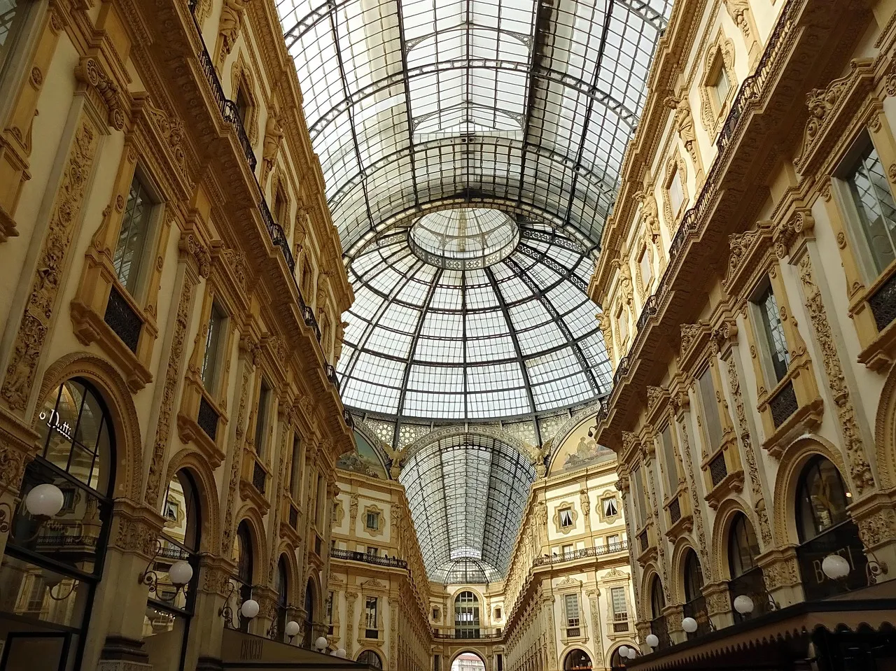 Emmanuel Lechypre et Raphaël Legendre analysent la décision de Donald Trump sur les gaz à effet de serre