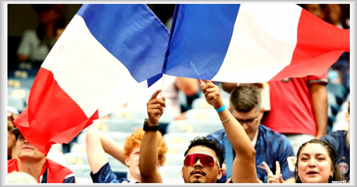 En Coupe du monde 2026, les maillots bleus de l'équipe de France s'arrachent… hors de France