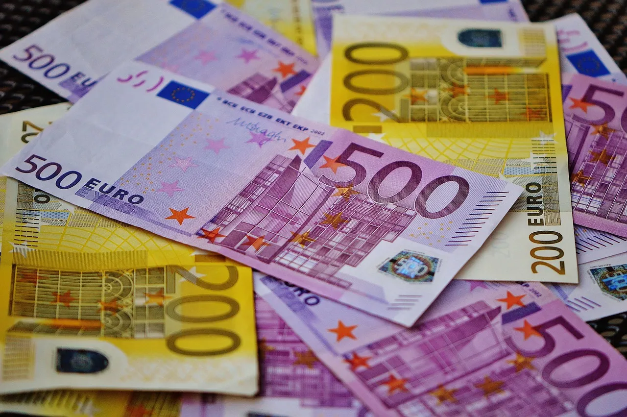 En Italie, 75 euros d’amende pour traverser en regardant son portable