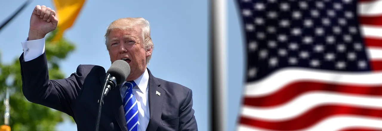 États-Unis : Donald Trump décrète l’état d’urgence sur le réseau électrique pour restreindre les importations chinoises