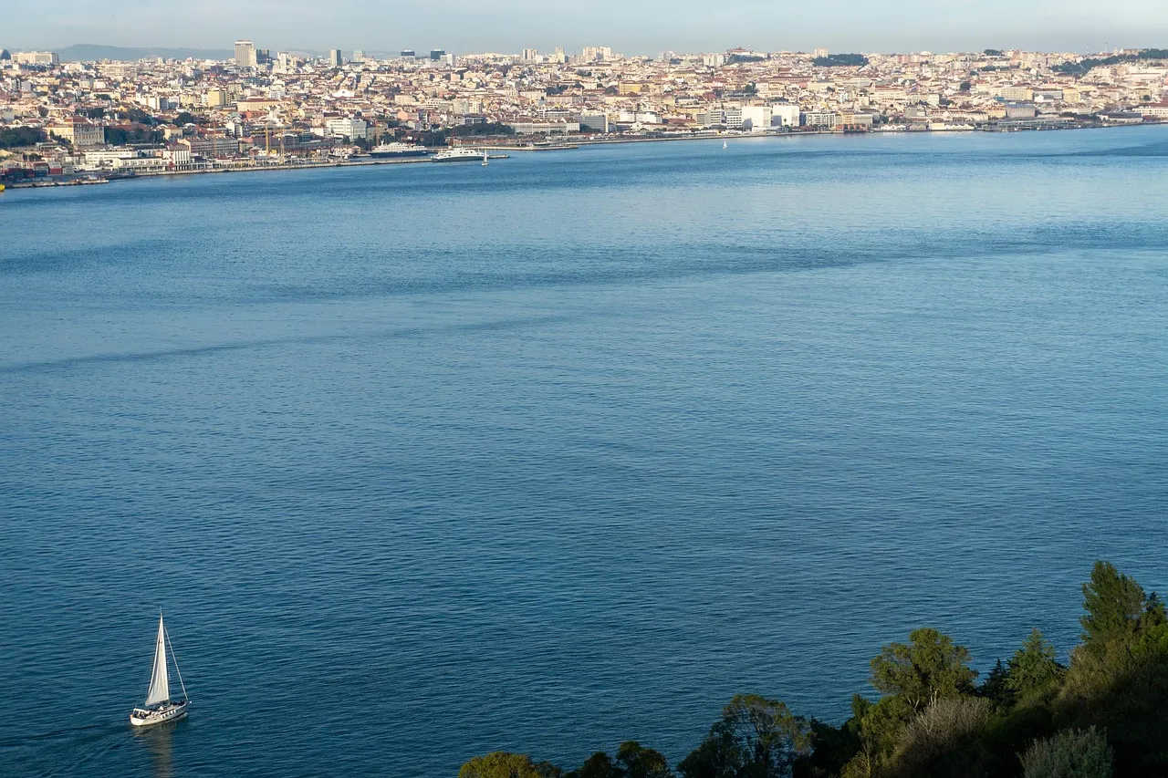 Extradition du beau-père des enfants abandonnés au Portugal : la décision de la justice française en attente