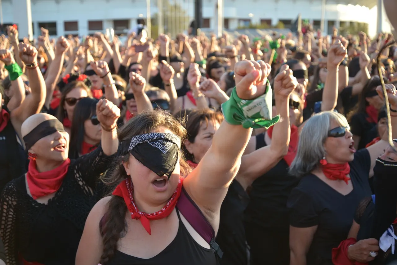 Féminismes en France : le collectif #NousToutes publie une enquête sur les divisions du mouvement