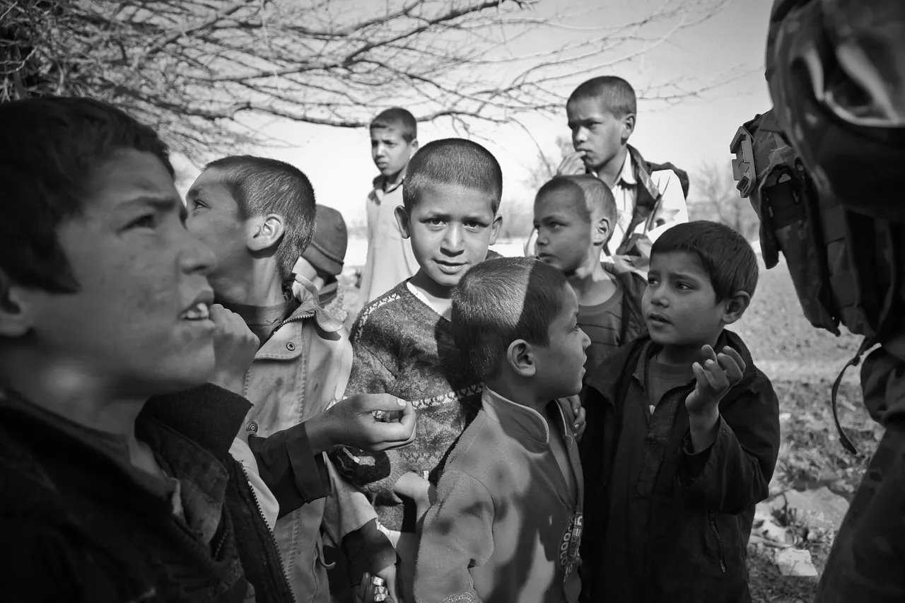 Femmes et enfants en Afghanistan : Elise Blanchard expose le drame des ventes forcées aux talibans