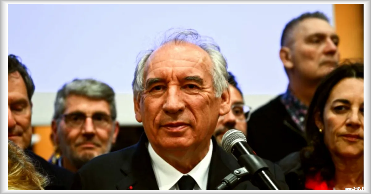 François Bayrou, maire sortant de Pau, batu au second tour, ne siégera pas au conseil municipal