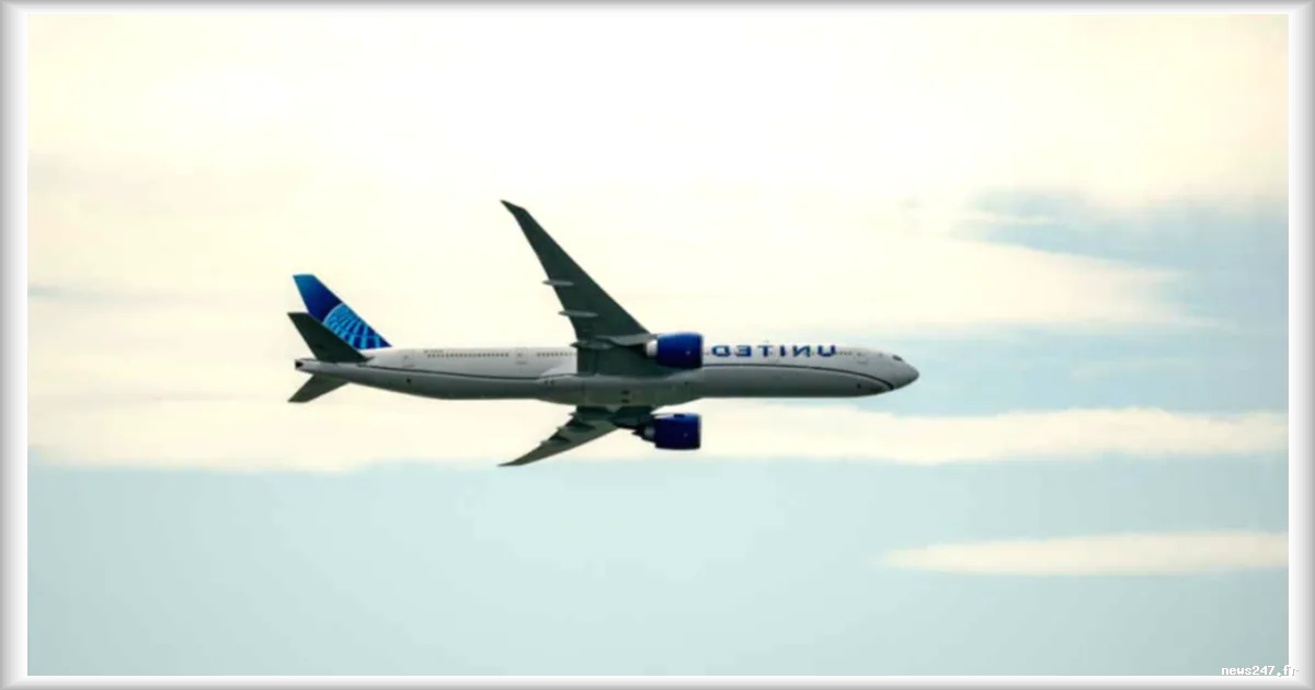 Frayeur en plein vol : un Boeing de United Airlines heurte un drone avant d'atterrir à San Diego