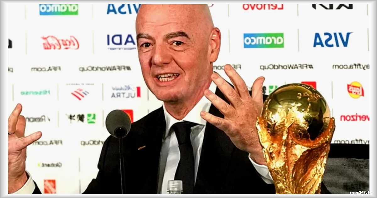 Gianni Infantino maintient son poste à la tête de la FIFA après une réunion de crise au Maroc