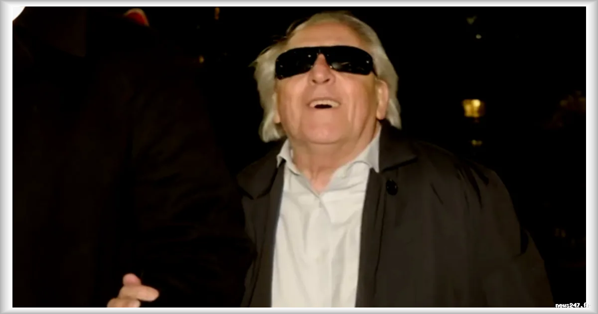 Gilbert Montagné interpelle le maire de Paris sur l'accessibilité des trottoirs pour les personnes aveugles