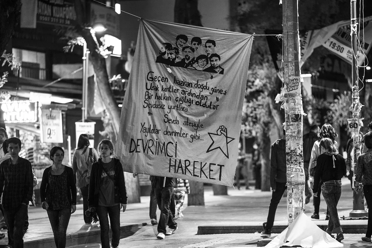Gisèle Pelicot partage son histoire de résistance dans "Et la joie de vivre"