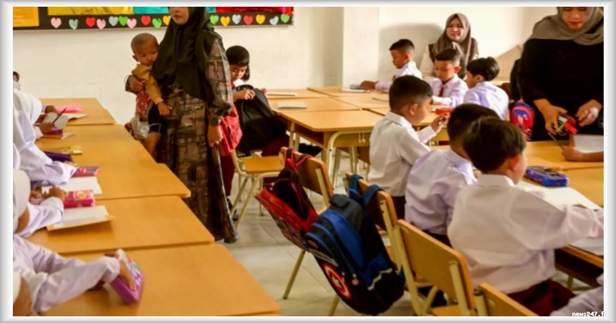 Indonésie : des salles de classe vides, symptôme d'une crise démographique et éducative