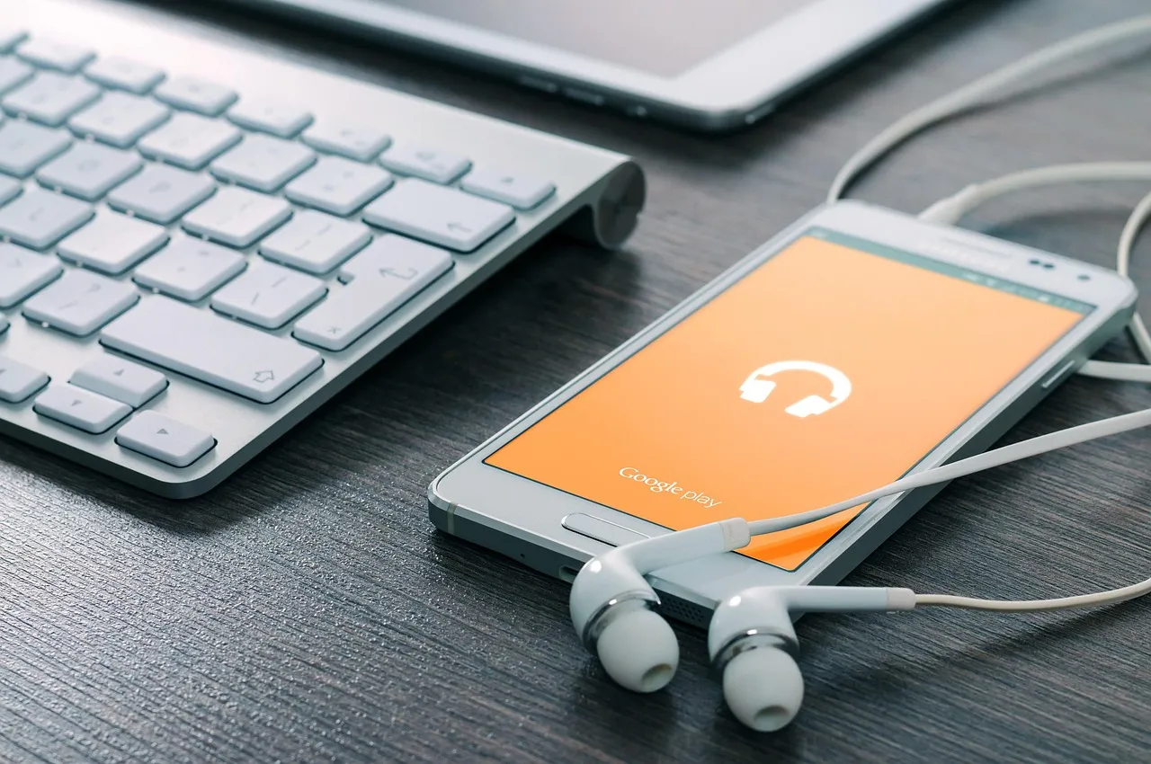 Interdiction des téléphones portables au lycée : des lycéens contestent la mesure avant même son application