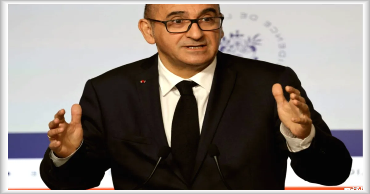 Intrusion et dégradations à la mairie de Fresnes : une douzaine de personnes s'introduisent dans les locaux