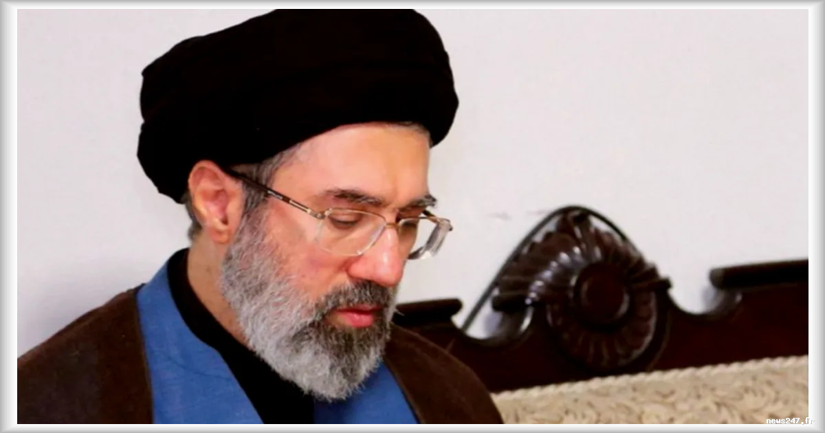 Iran : Mojtaba Khamenei, un « dur » proche des gardiens de la révolution en lice pour succéder à son père
