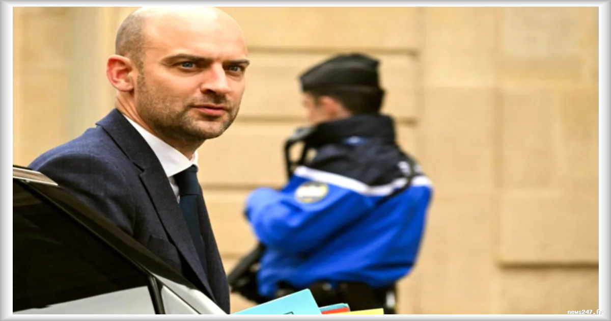 Jean-Noël Barrot, ministre français des Affaires étrangères, en visite historique en République centrafricaine