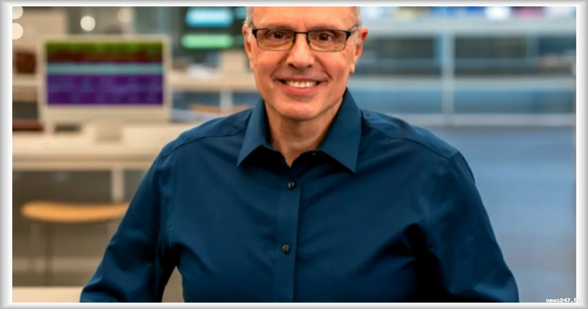 John Termus remplace Tim Cook en tant que PDG d'Apple, Johny Srouji chargé du hardware
