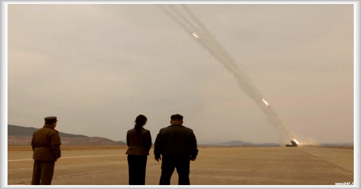 Kim Jong-un supervise un essai de lance-roquettes en Corée du Nord