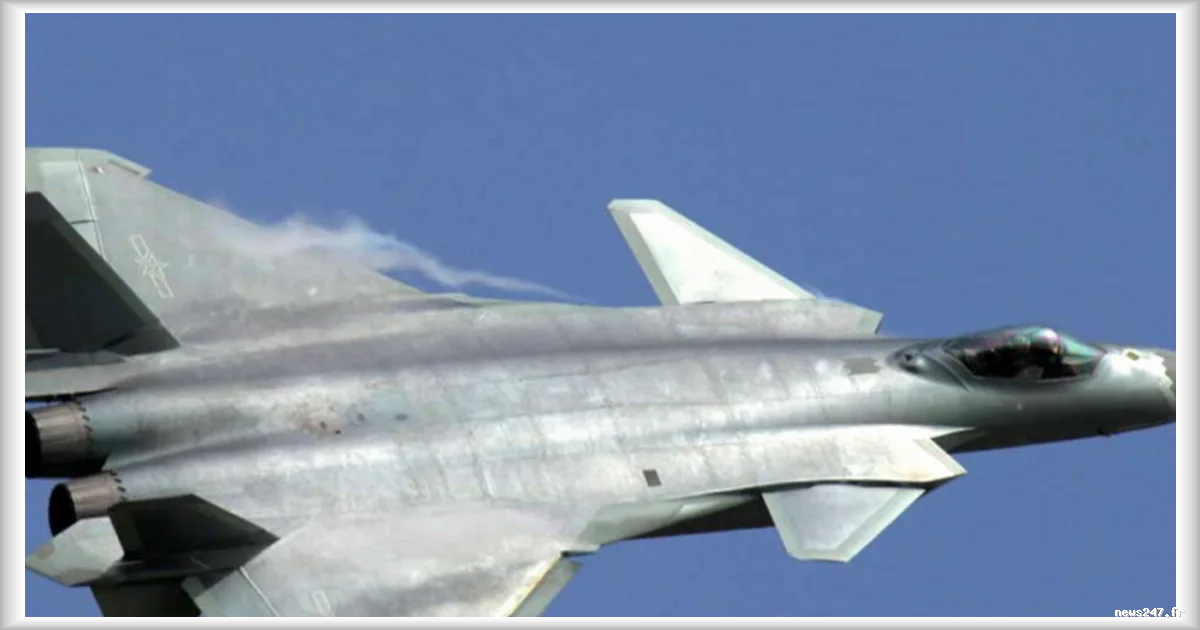 La Chine développe un missile furtif subsonique pour ses chasseurs J-20 et J-35