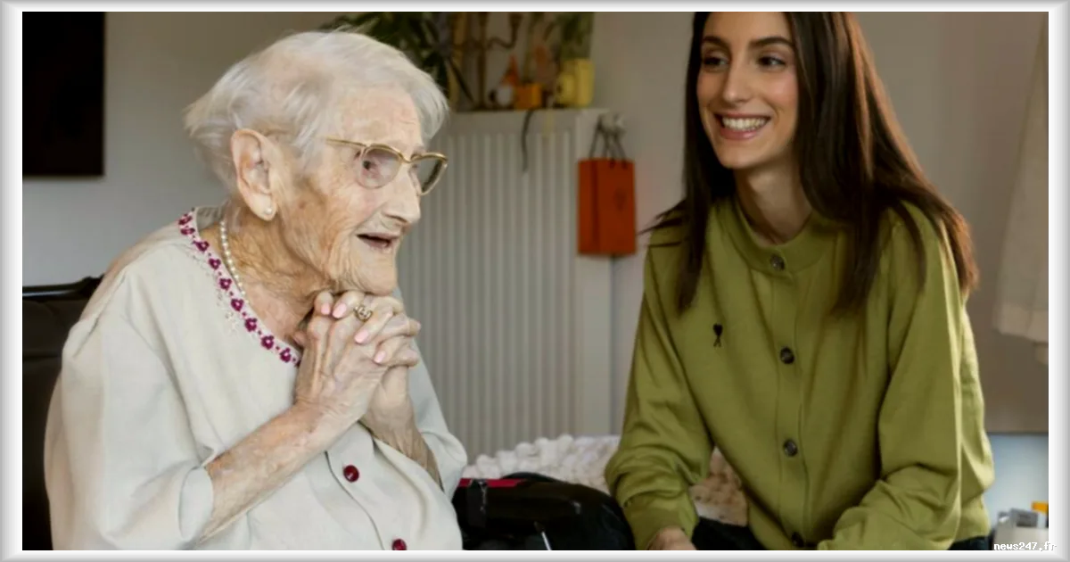 La complicité entre Fernande, 101 ans, et son arrière-petite-fille de 22 ans attire l'attention sur les réseaux sociaux