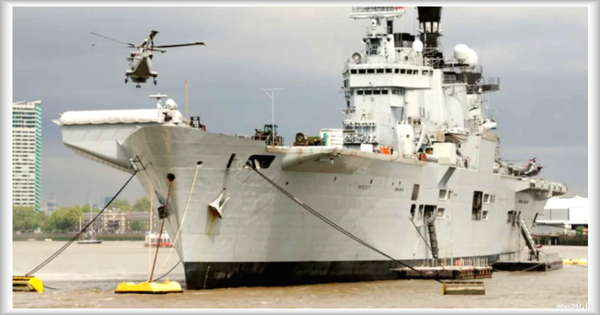 La France envoie un porte-hélicoptères amphibie en renfort aux côtés du Charles de Gaulle en Méditerranée orientale