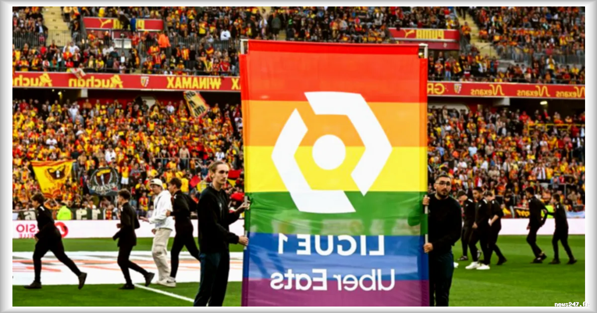 La Ligue de football professionnel renonce à l'opération « Maillots arc-en-ciel » : les associations LGBT consternées