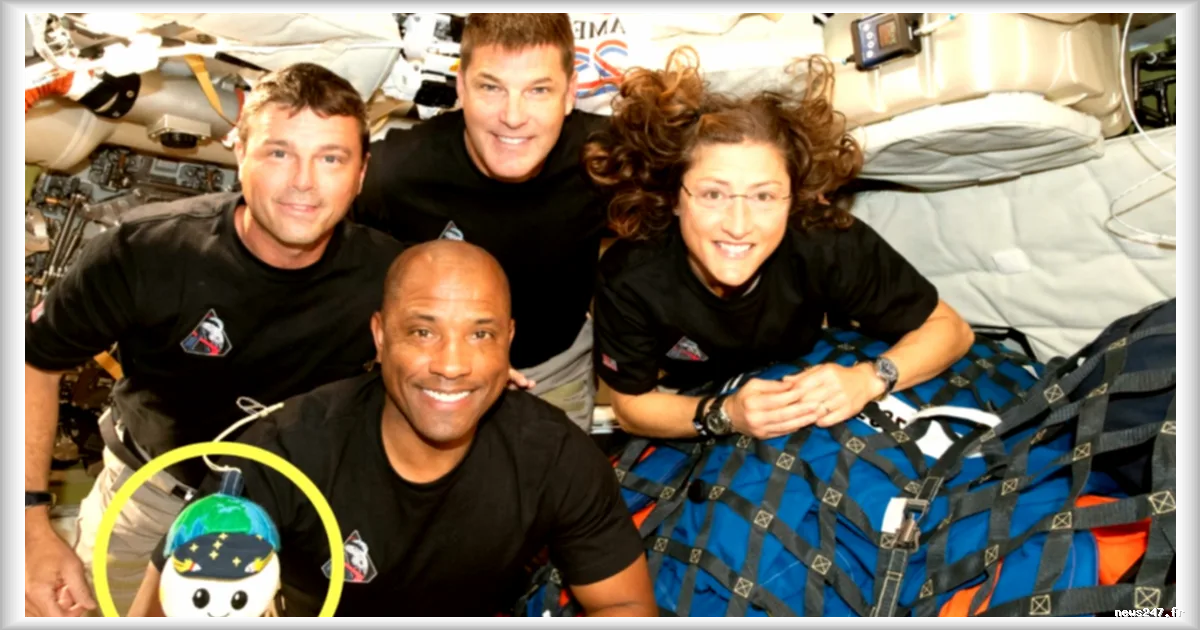 La Nasa propose la peluche officielle Rise d'Artémis II à la vente, comment se la procurer