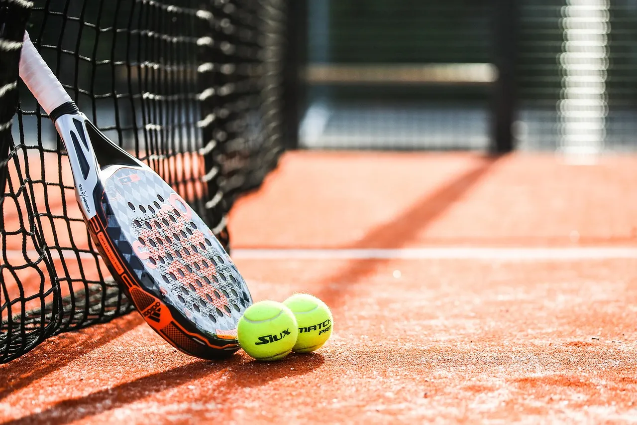 La pingthérapie : une approche originale alliant tennis de table et psychanalyse