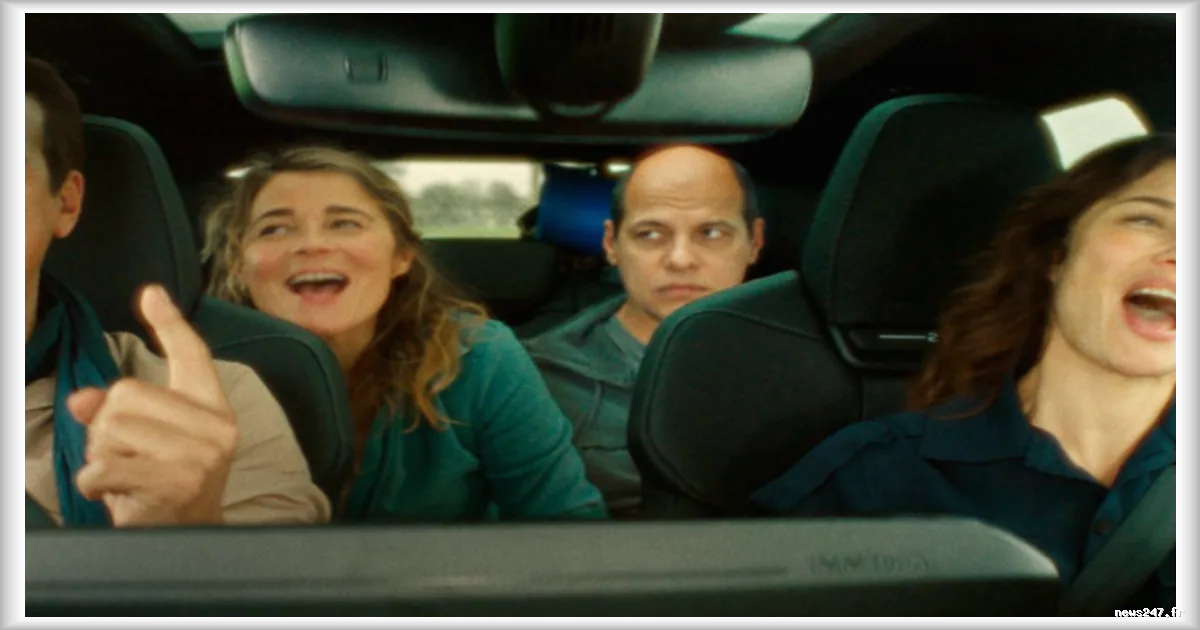 Laurent Lafitte incarne brillamment deux voisins sosies dans "Alter ego"