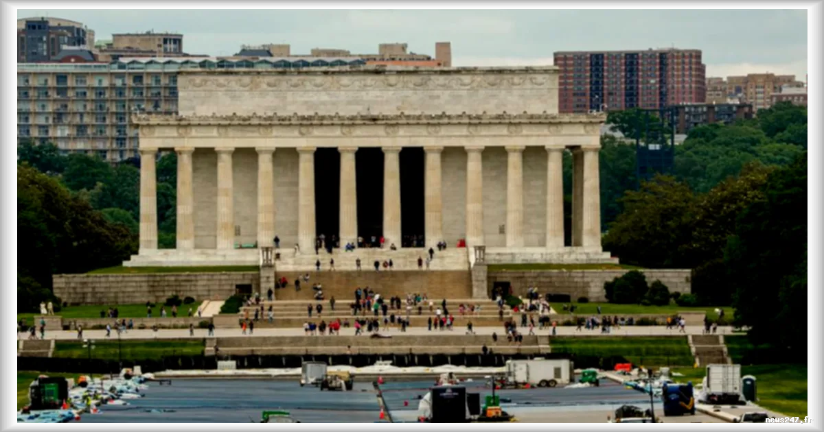 Le bassin bleu du National Mall, nouveau symbole des divisions américaines à l’approche du 250e anniversaire des États-Unis