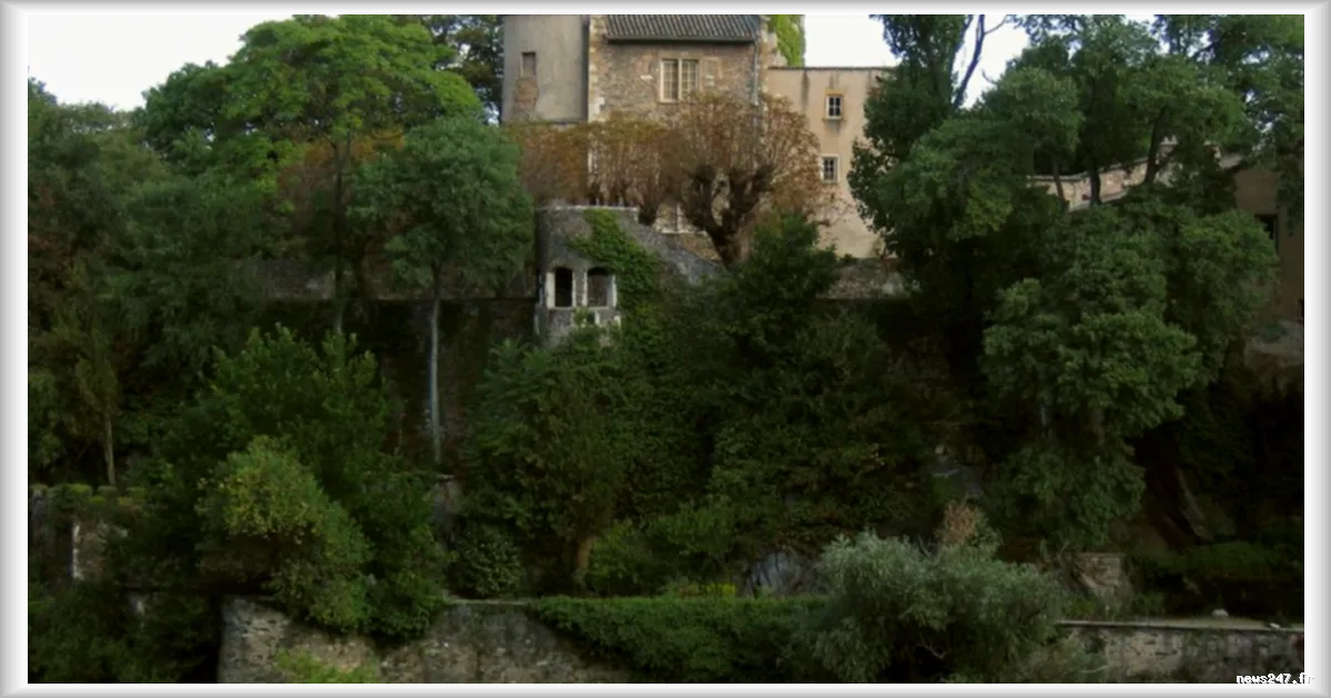 Le célèbre château de l’île Barbe, monument classé mais vétuste, racheté aux enchères pour 1,35 million d’euros par un Lyonnais